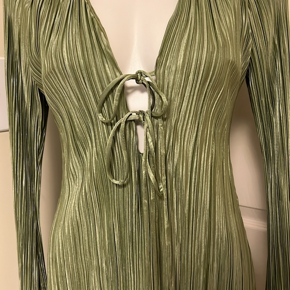 Princess Polly Dress Green size 4 NWT - Picture 2 of 11